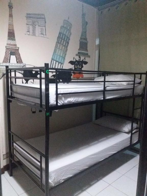 Mad Cow Hostel Bangkok Esterno foto