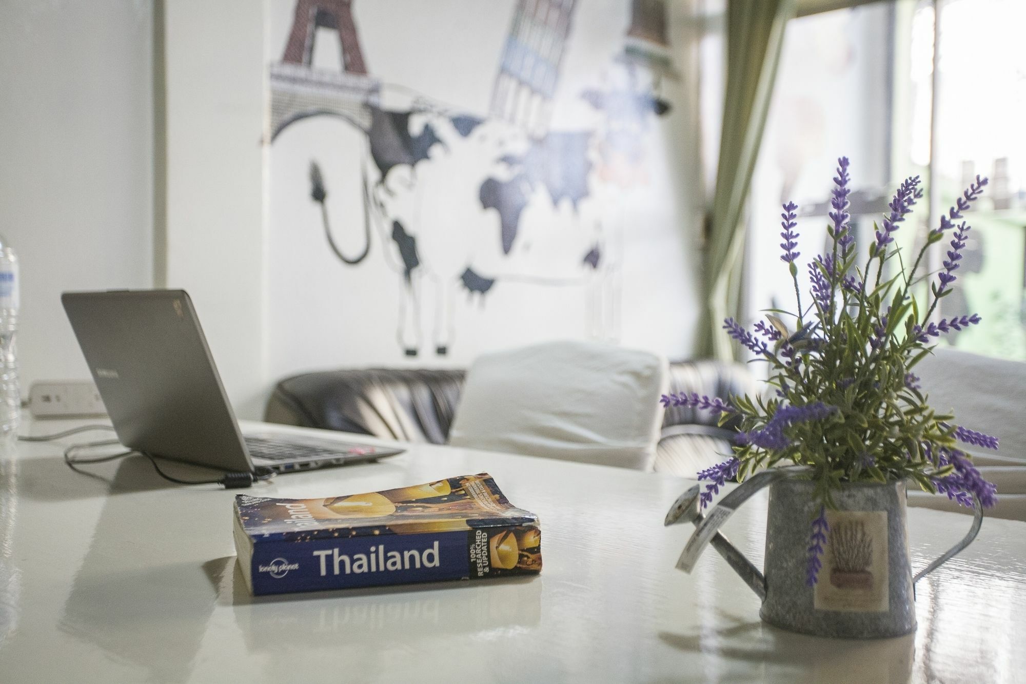 Mad Cow Hostel Bangkok Esterno foto