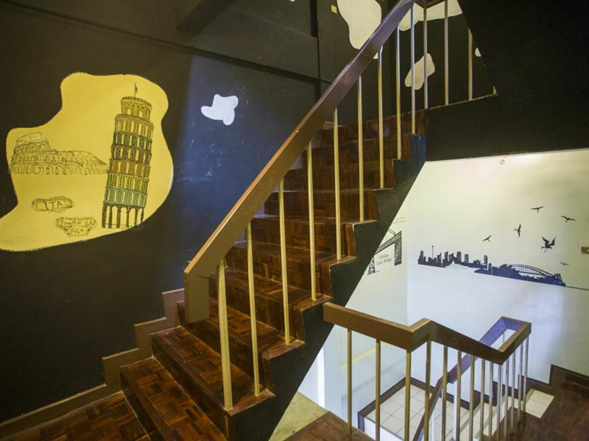 Mad Cow Hostel Bangkok Esterno foto